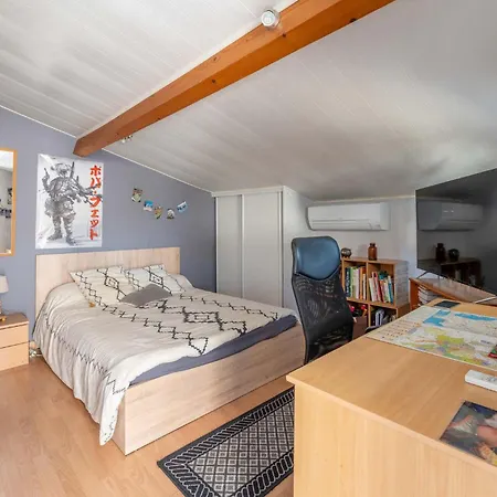 Сasa de vacaciones 2 Bedroom Awesome In