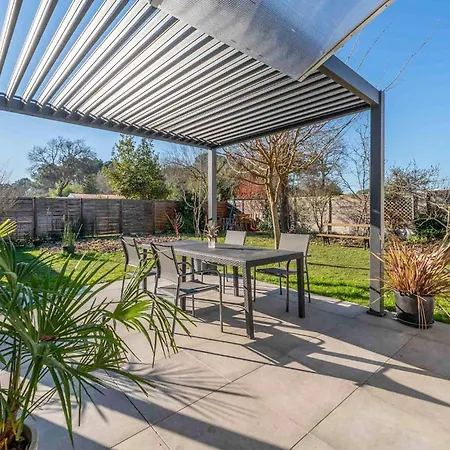 2 Bedroom Awesome In Сasa de vacaciones *